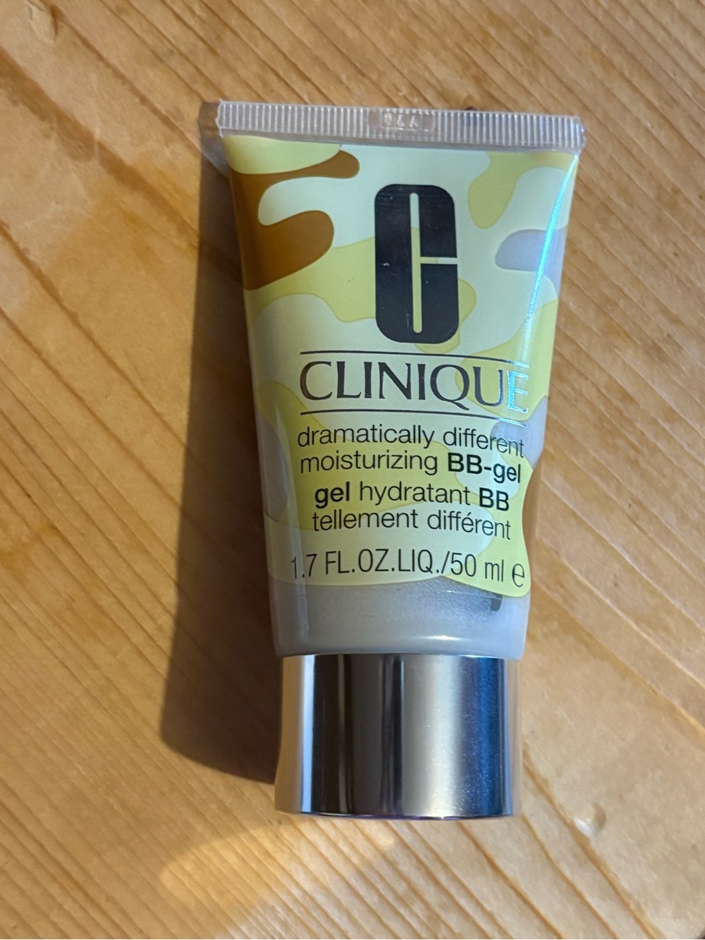 CLINIQUE Dramatically Different Moisturizing BB-Gel 1.7oz/50ml